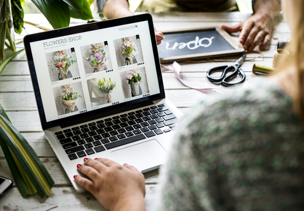 Customer Engagement, melihat katalog online