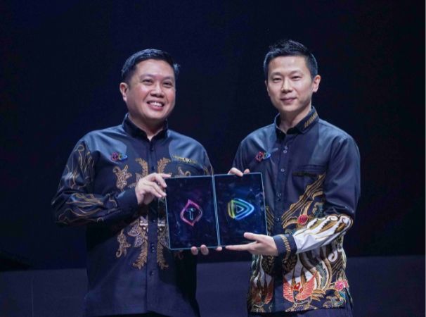 Akses WeTV-Telkomsel_3: Direktur Marketing Telkomsel Derrick Heng berharap bahwa kolaborasi Telkomsel dengan WeTV ini dapat terus meningkatkan pengalaman digital pelanggan dalam mengakses hiburan digital berkualitas teratas dan terkini, terutama menjelang momen Natal 2023 dan Tahun Baru 2024.